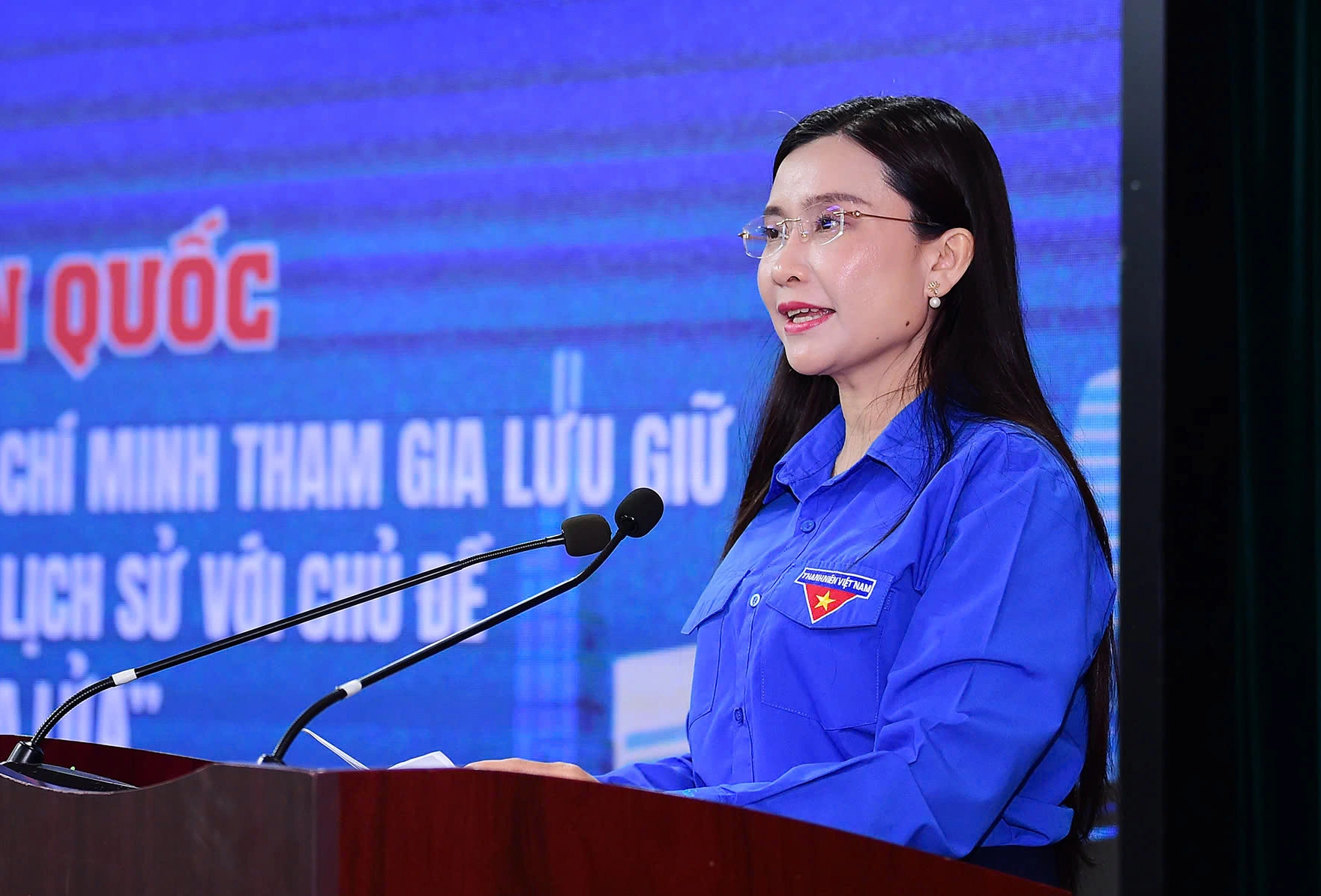 'Mỗi câu chuyện lịch sử phải được sống một cuộc đời mới trên không gian mạng'