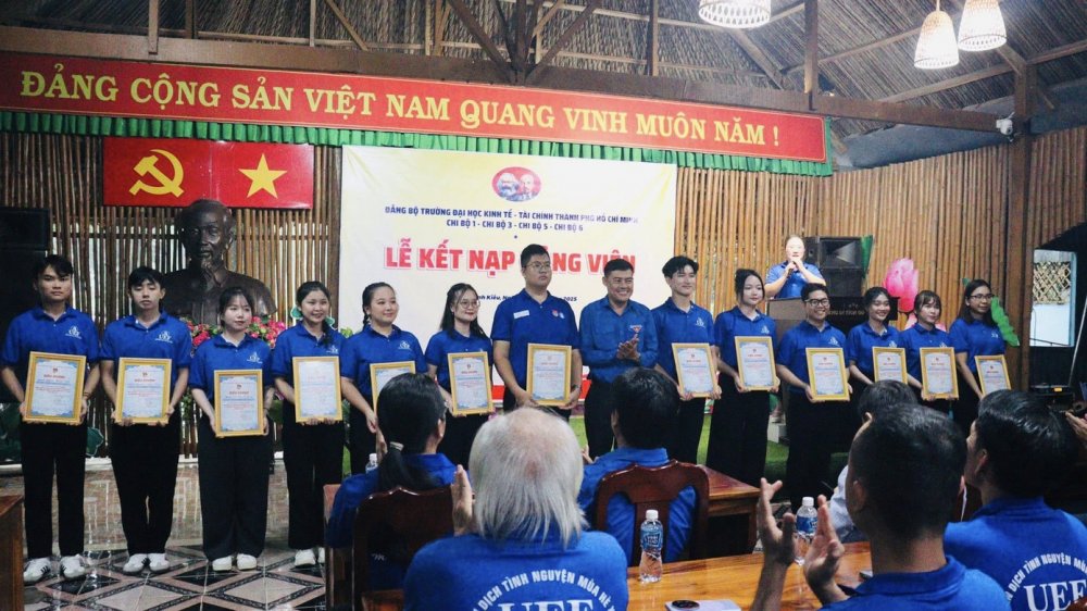 Hạt giống đỏ từ Mùa hè xanh - Bài 4: Lý tưởng sống của những 'thầy giáo tương lai'