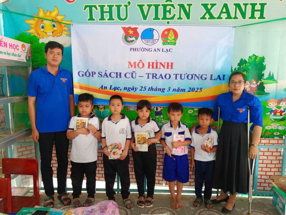 Viết nên câu chuyện đẹp từ những trang sách cũ