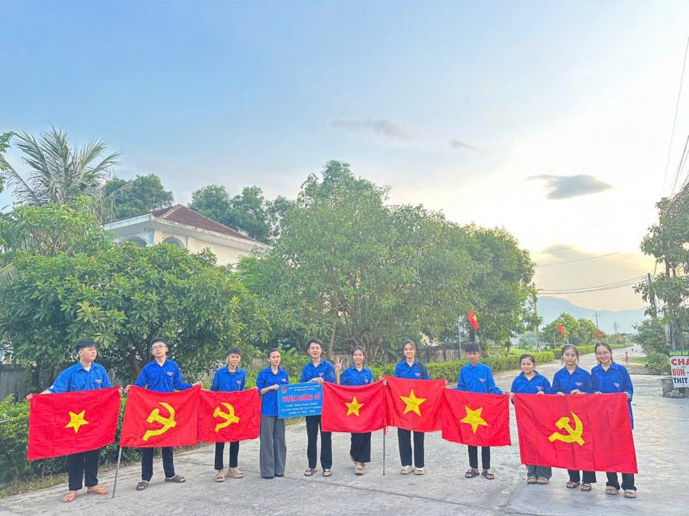 Tuổi trẻ Hà Tĩnh, Nghệ An sôi nổi ngày hội 'Khát vọng non sông'