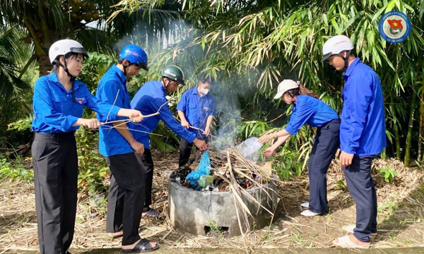 Cà Mau: 100% các cơ sở Đoàn ra quân ngày chủ nhật xanh vì Cà Mau xanh – sạch – đẹp
