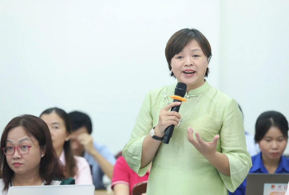 Chuyên gia kiến nghị chế độ làm việc linh hoạt để cán bộ bớt di chuyển, có thời gian cho gia đình