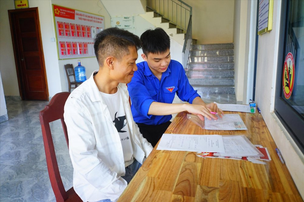 Về xã 'ứng cứu' công nghệ thông tin