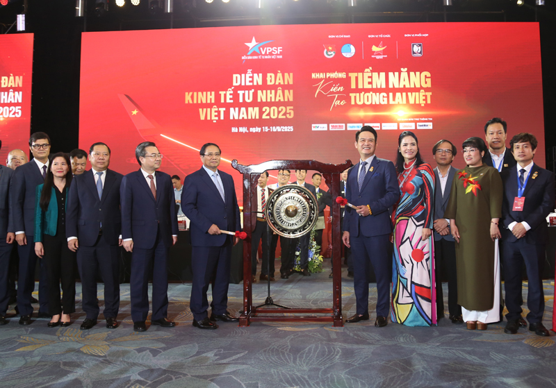 Thủ tướng Phạm Minh Chính: Doanh nghiệp tư nhân yêu nước, trí tuệ, nhân văn, hội nhập, phát triển