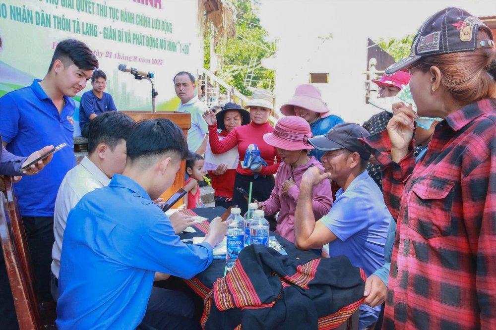 'Gõ từng nhà' phổ cập thủ tục số
