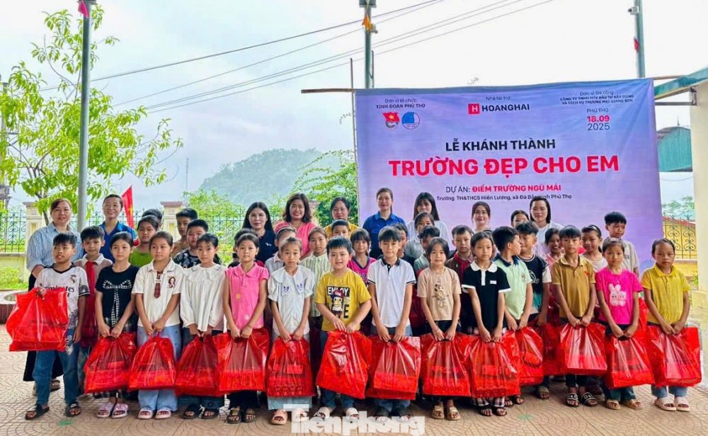 Xây mới phòng học cho học sinh vùng khó