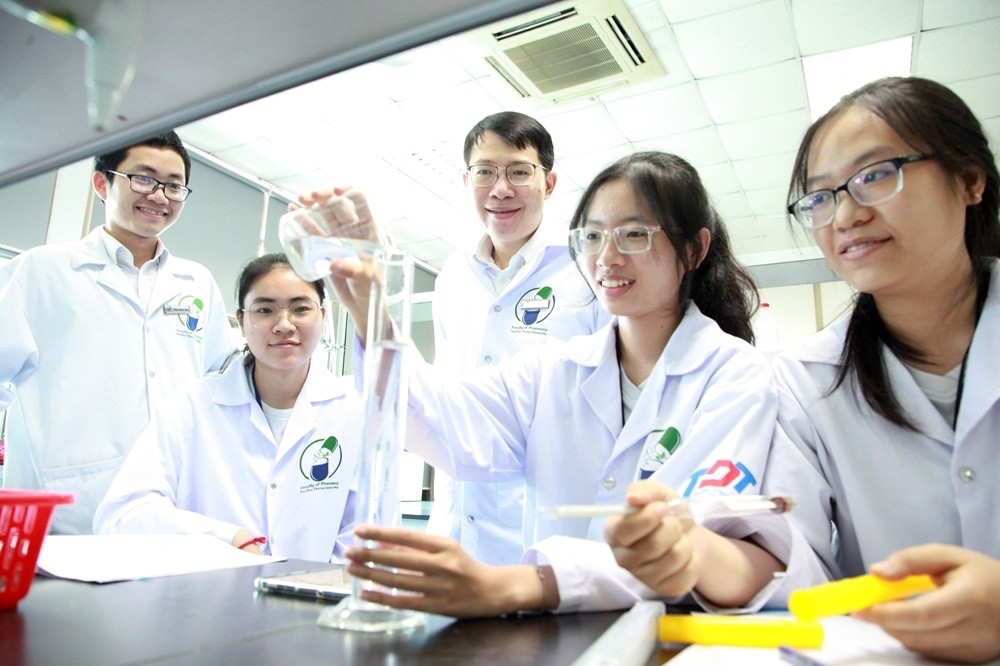 Tiến sĩ trẻ với triển vọng về thuốc chống ung thư