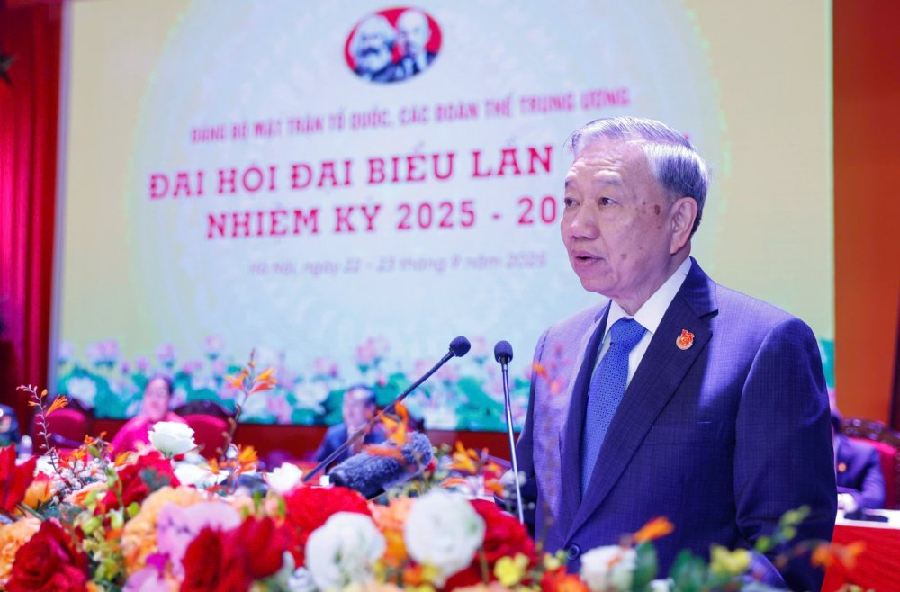 Tổng Bí thư Tô Lâm: Làm việc, hành động nhiều hơn; ít khẩu hiệu hơn, ít thủ tục hơn, nhiều nụ cười của Nhân dân hơn