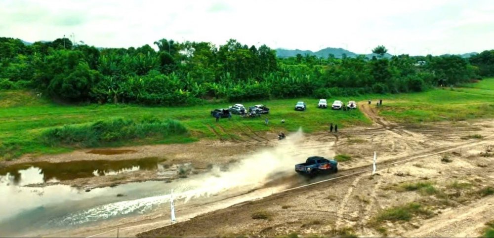 Tuổi trẻ Tuyên Quang sôi động giải trình diễn ô tô – mô tô địa hình mở rộng 2025
