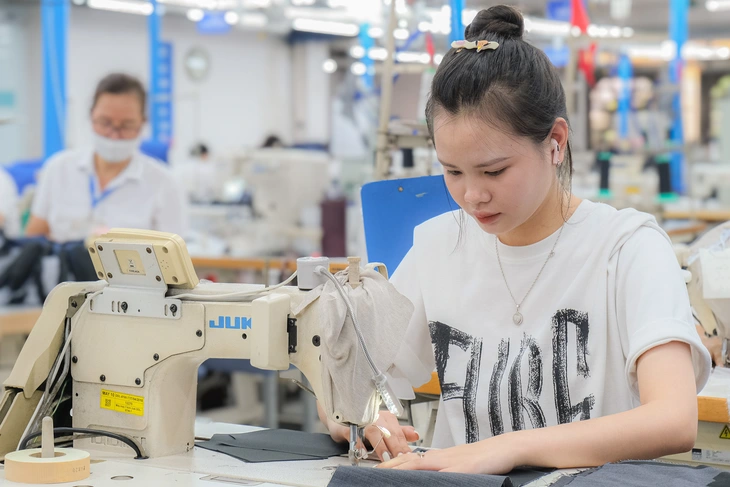 Bộ Nội vụ chính thức đề xuất tăng lương tối thiểu 7,2% từ 1-1-2026