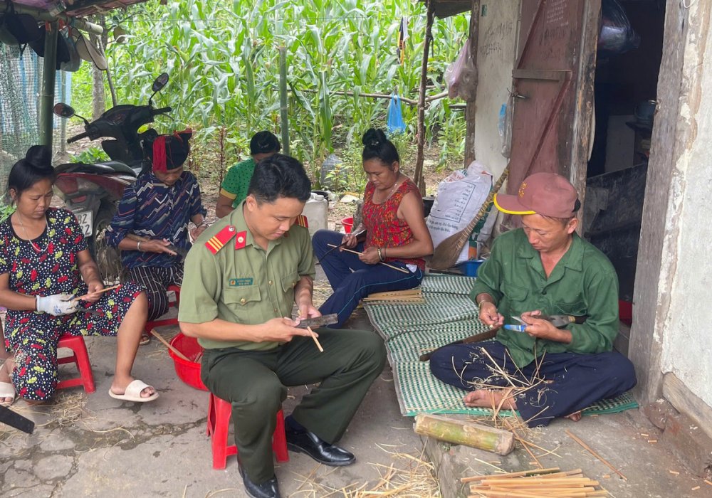 Chiến sĩ công an vượt nghịch cảnh, lan tỏa tinh thần “sống đẹp”