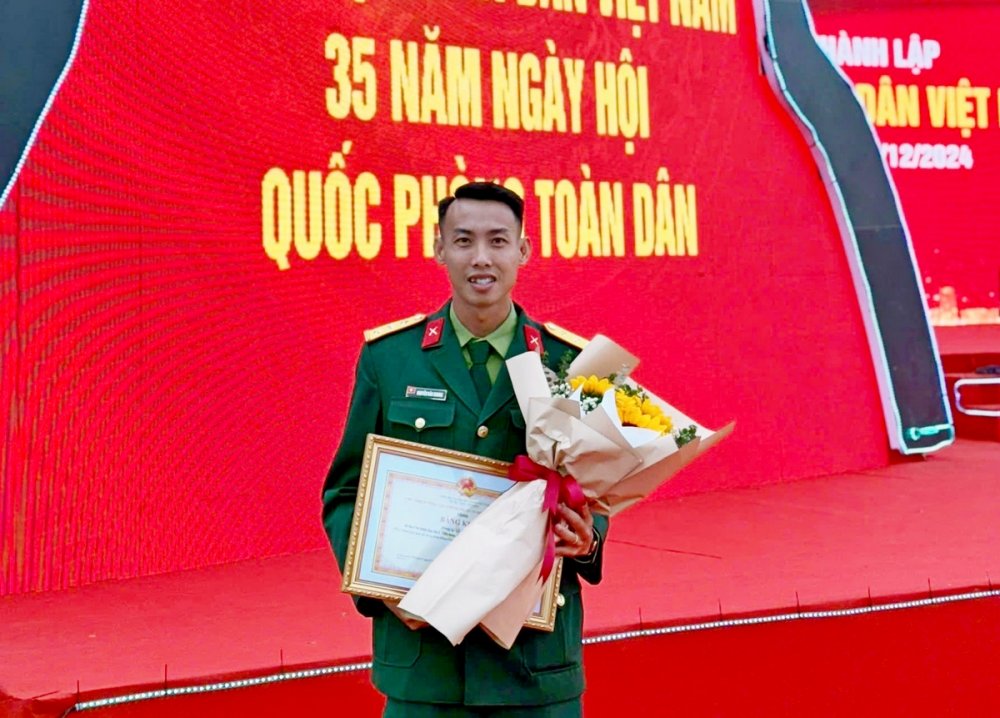 Người chiến sĩ trẻ lan tỏa ngọn lửa nhiệt huyết vì cộng đồng