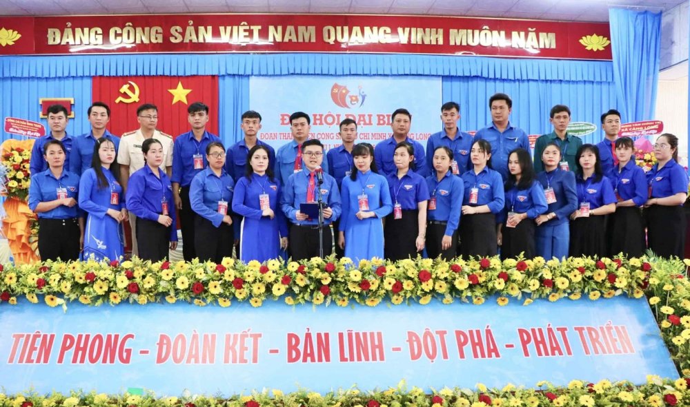 Đoàn xã đầu tiên ở Vĩnh Long mới tổ chức thành công đại hội