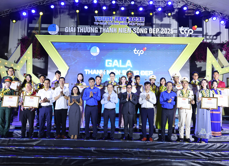Tôn vinh những trái tim đẹp, lan tỏa năng lượng tích cực trong cộng đồng