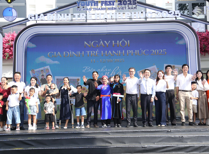 Khai mạc ngày hội “Gia đình trẻ hạnh phúc” với chủ đề “Bên nhau, mình là Nhà – Viết hành trình yêu thương”