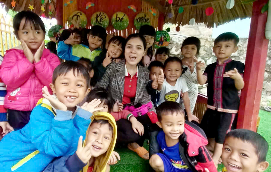 Cô giáo trẻ 