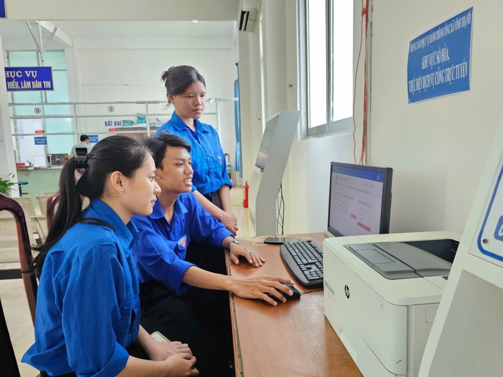 Hiệp đồng ‘phủ xanh’ mạng xã hội