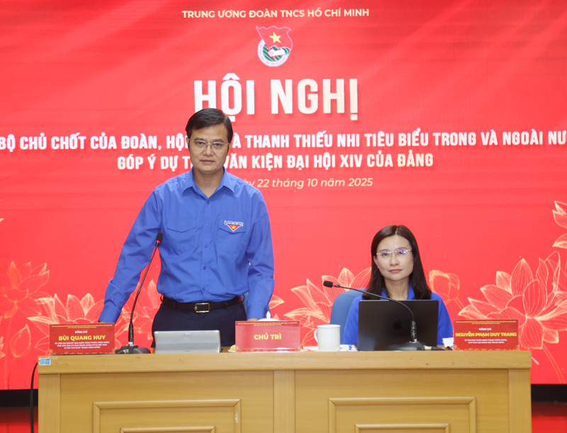 Cán bộ chủ chốt của Đoàn, Hội, Đội và thanh niên tiêu biểu trong và ngoài nước góp ý dự thảo Văn kiện Đại hội XIV của Đảng