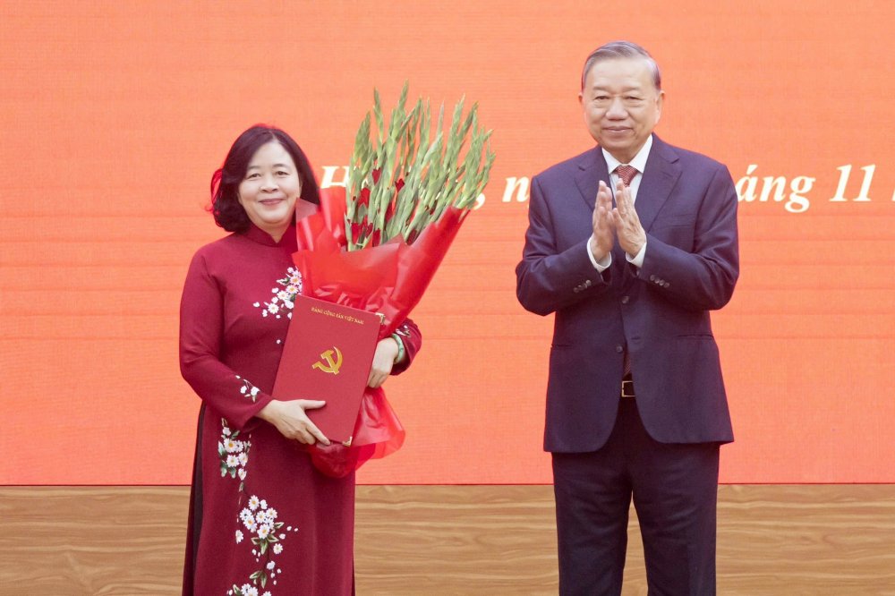 Đồng chí Bùi Thị Minh Hoài được điều động, phân công làm Bí thư Đảng ủy MTTQ, các đoàn thể Trung ương