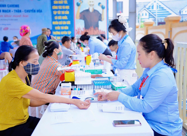 Hơn 2.000 người dân Tuyên Quang và Nghệ An được khám sức khỏe miễn phí