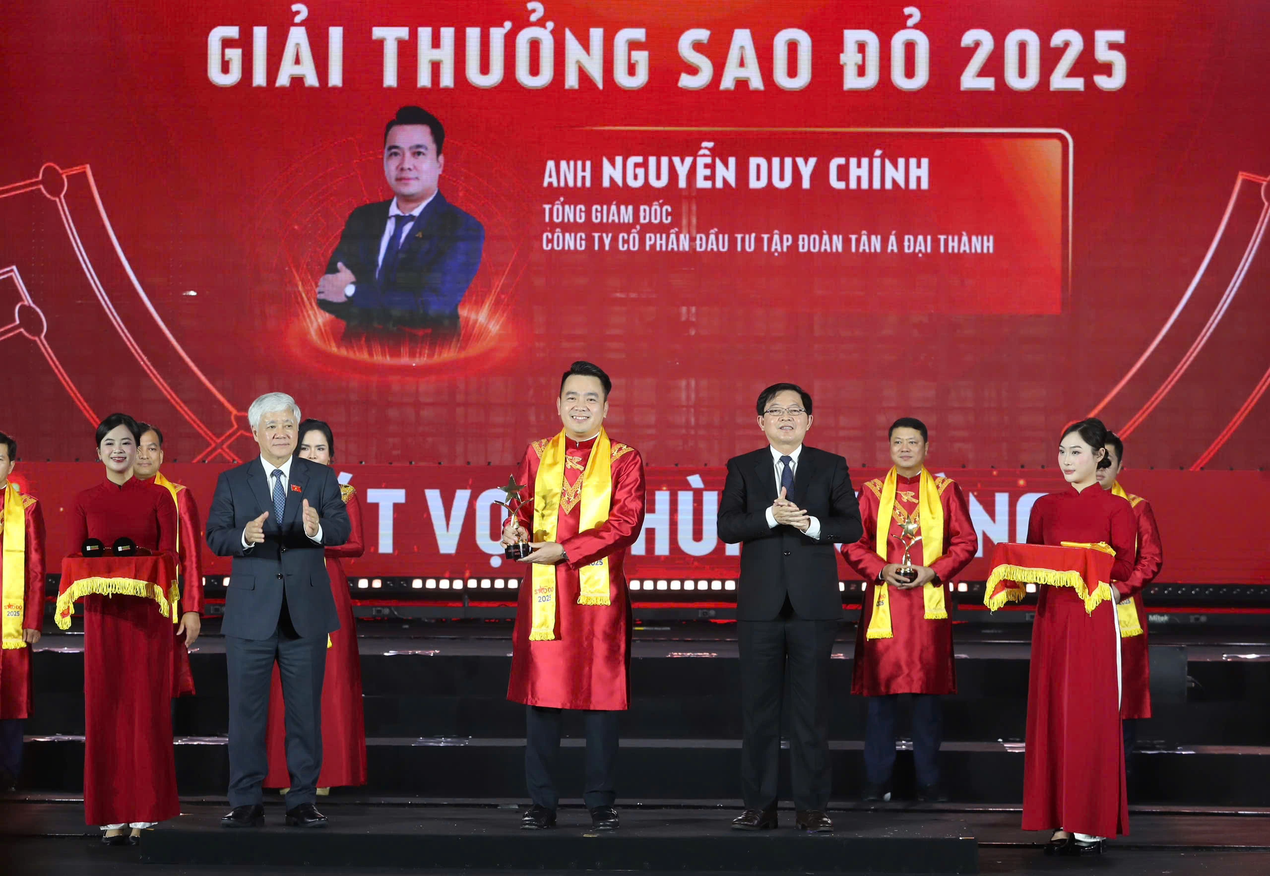 Chân dung doanh nhân trẻ thuộc 40 doanh nghiệp tư nhân nộp ngân sách lớn nhất Việt Nam