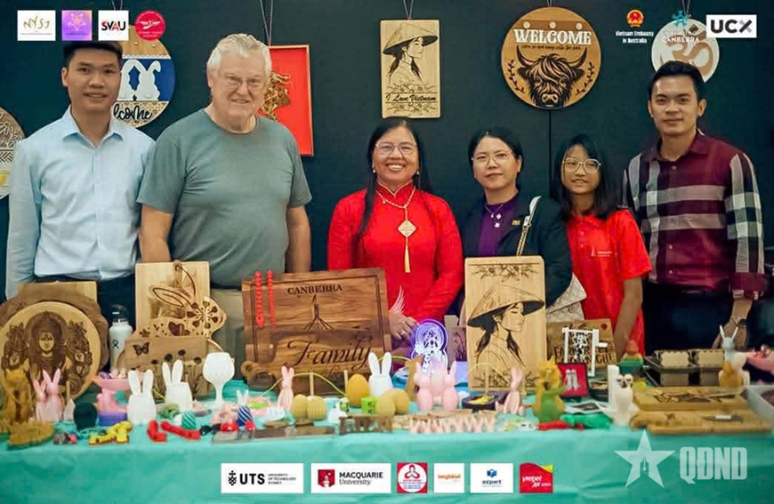 Bài 2: Kiến tạo “Vắc-xin tư tưởng” cho du học sinh