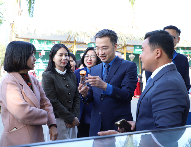 Khai mạc Triển lãm quảng bá các sản phẩm khởi nghiệp, thúc đẩy tiêu thụ sản phẩm của thanh niên