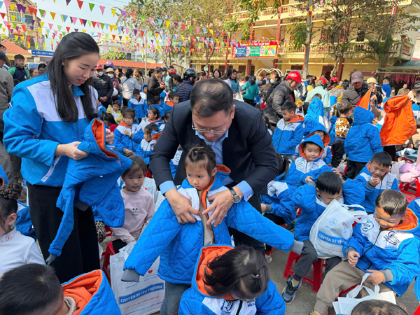 Hơn 15 tỷ đồng chăm lo người dân và thanh thiếu nhi tại chương trình “Tình nguyện mùa Đông 2025 và Xuân tình nguyện 2026”
