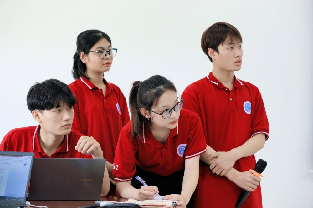 Để sinh viên làm chủ công nghệ lõi