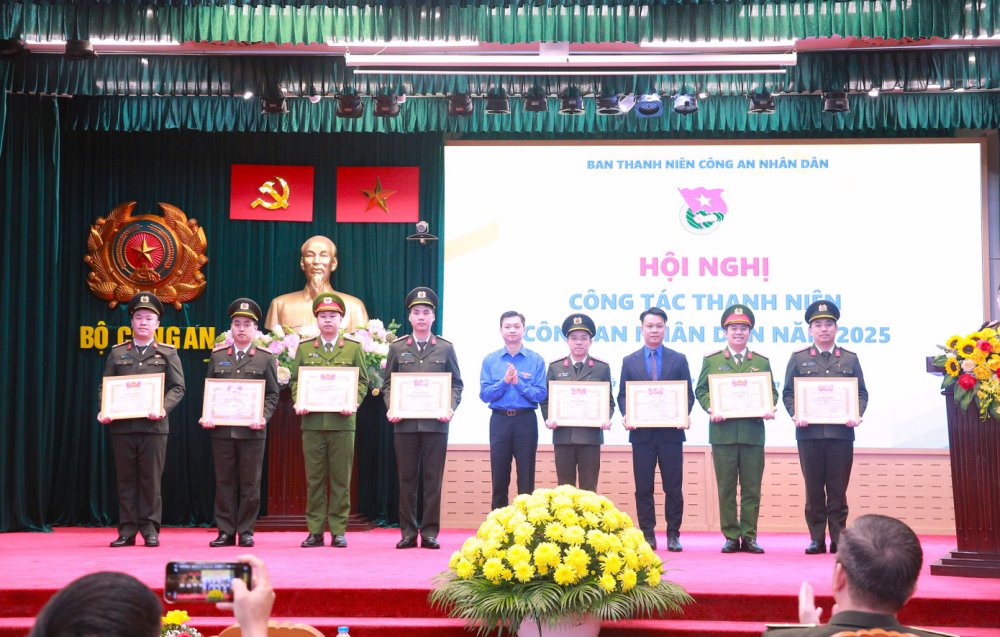 Tuổi trẻ Công an thi đua hướng về cơ sở, triển khai tốt phong trào dân vận khéo