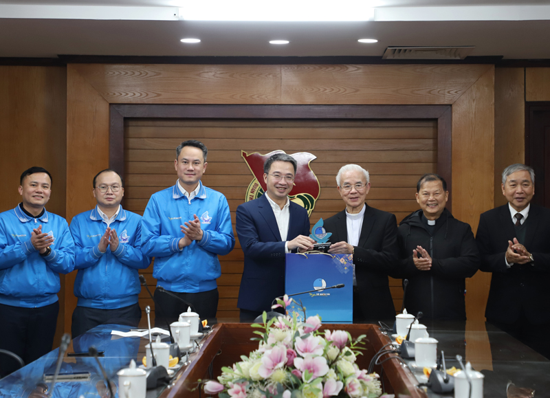 Uỷ ban Đoàn kết Công giáo Việt Nam thăm, chúc Tết Trung ương Hội LHTN Việt Nam