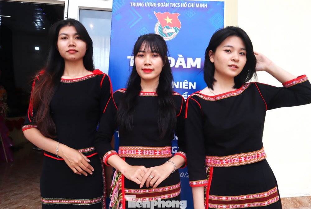 Giới trẻ diện thổ cẩm, giữ bản sắc văn hóa dân tộc