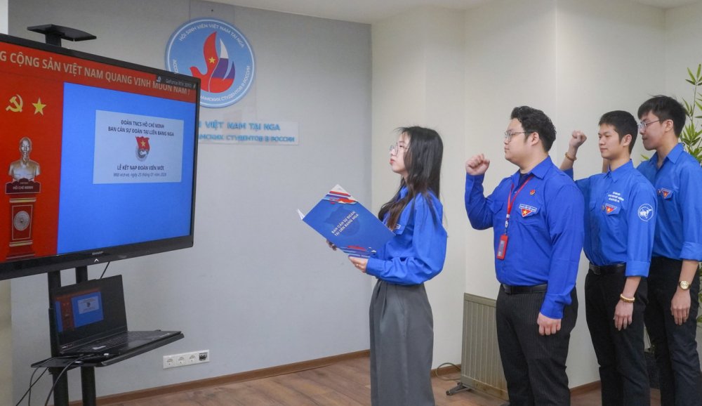 Tuổi trẻ Việt Nam tại LB Nga chào mừng thành công Đại hội XIV của Đảng