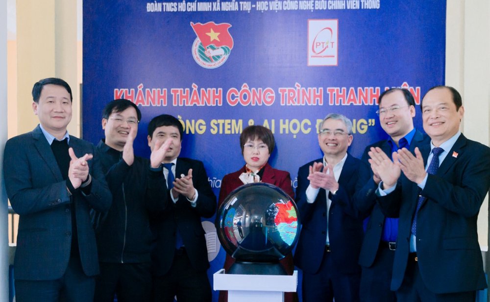 Nhiều công trình công nghệ của tuổi trẻ Hưng Yên mừng thành công Đại hội XIV của Đảng