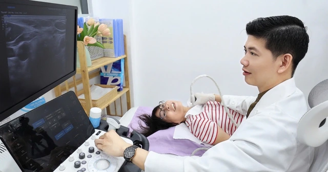 Bác sĩ 'hot boy' đưa kiến thức tuyến giáp đến gần hơn với người trẻ