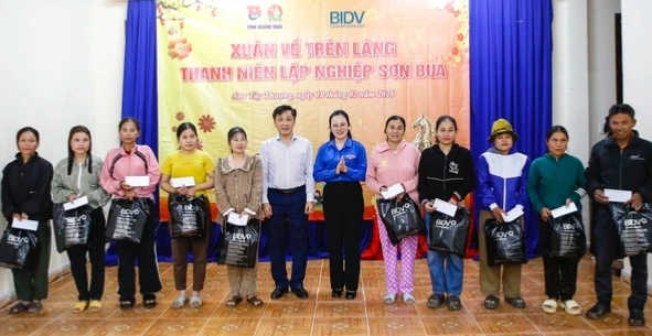 Xuân ấm áp trên làng thanh niên lập nghiệp Sơn Bua