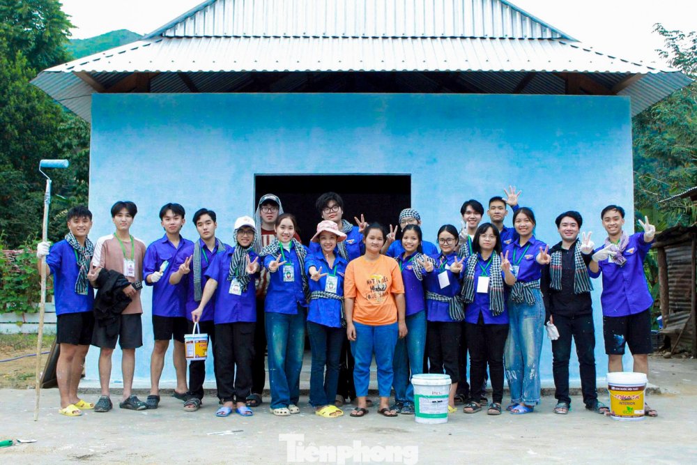 Tuổi trẻ Đà Nẵng lan tỏa 'Xuân đong đầy' đến bà con vùng cao