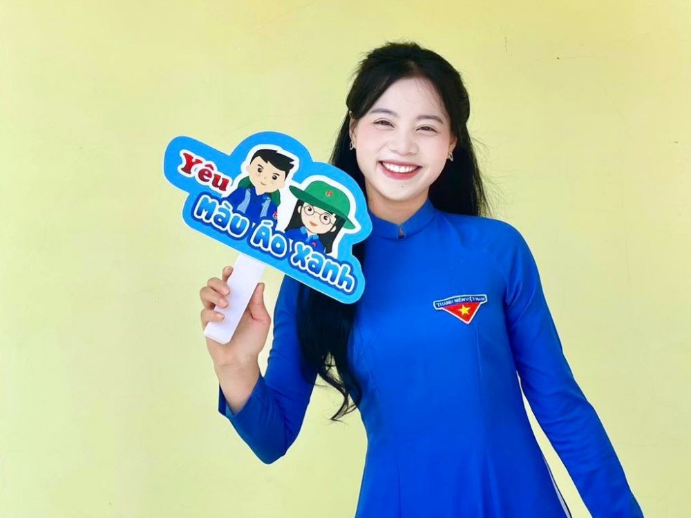 Cô giáo Ơ Đu là 1 trong 7 nữ ứng cử viên Quốc hội trẻ nhất nước