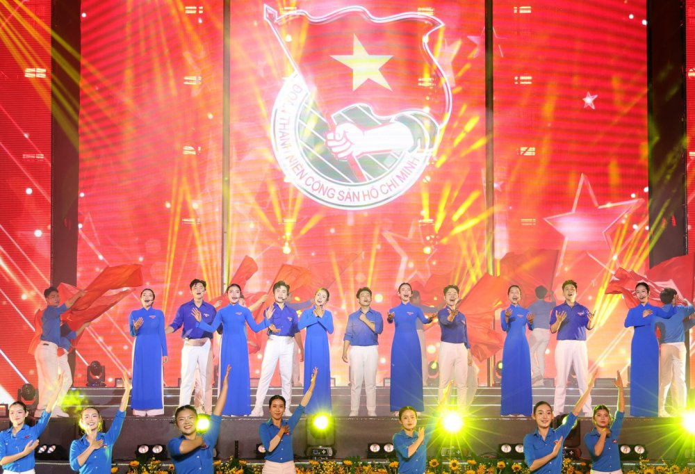 Bí thư T.Ư Đoàn Nguyễn Phạm Duy Trang dự kỷ niệm 95 năm thành lập Đoàn, trao Giải thưởng Hồ Hảo Hớn