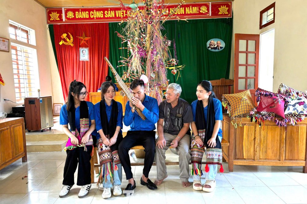 Thủ lĩnh trẻ người Thái và hành trình 'giữ hồn' văn hóa bản làng