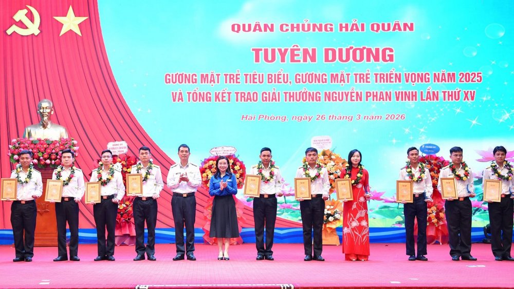 Tuyên dương gương mặt trẻ tiêu biểu Quân chủng Hải quân