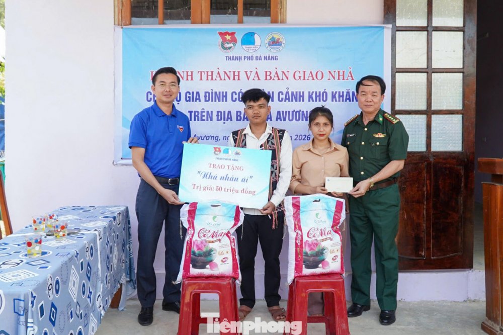 Tuổi trẻ Đà Nẵng 'gieo' yêu thương miền biên viễn