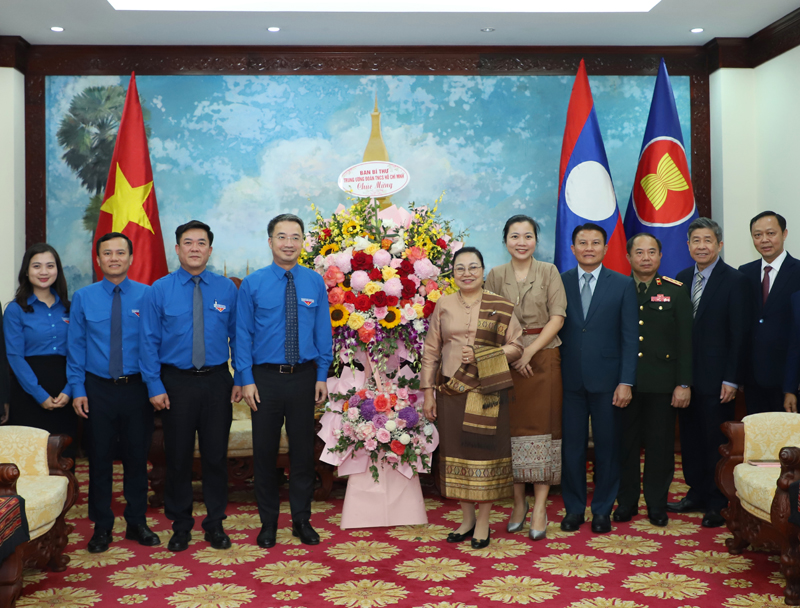 Bí thư Trung ương Đoàn chúc mừng Đại sứ quán Lào và Campuchia tại Việt Nam nhân dịp Tết cổ truyền năm 2026