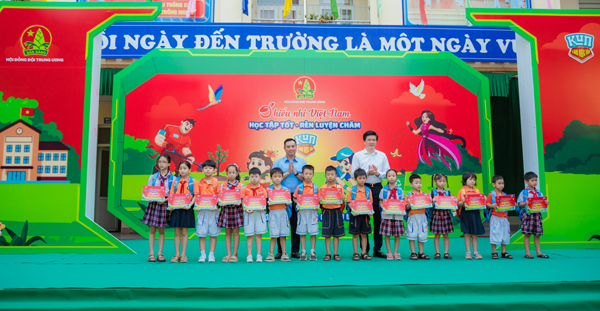 Ngày hội “Thiếu nhi Việt Nam﻿ - Học tập tốt, rèn luyện chăm” tại Nghệ An