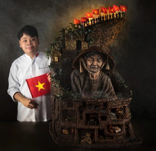 Bánh 'Việt Nam tinh hoa' cao hơn 1 m gây sốt trước thềm đại lễ 30.4