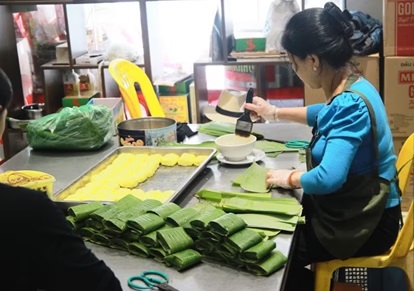 Người trẻ viết tiếp câu chuyện bánh phu thê