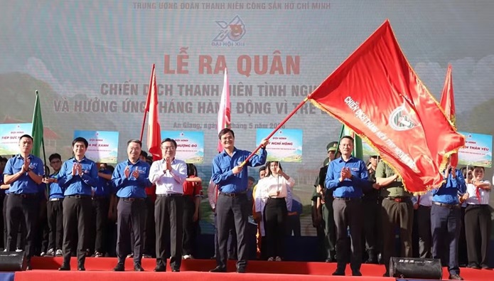 Thanh niên tình nguyện Hè hướng mạnh về biên giới, chuyển đổi số