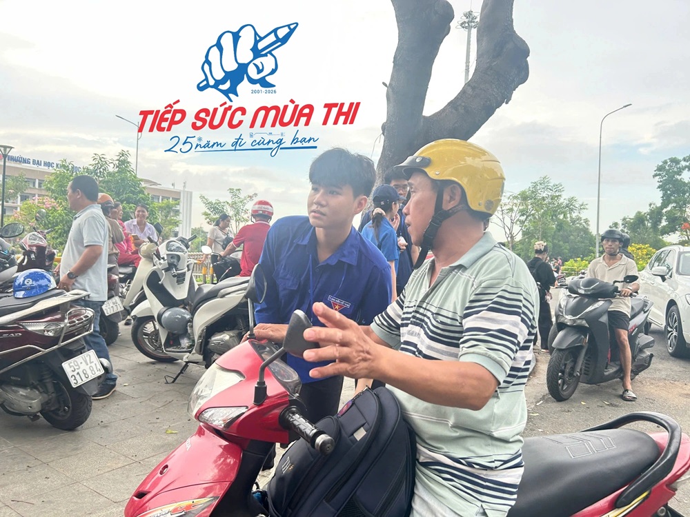 Phụ huynh cũng được tiếp sức mùa thi