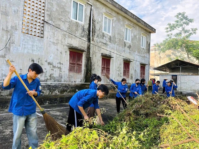 Tuổi trẻ Hà Tĩnh ra quân Ngày Chủ nhật xanh