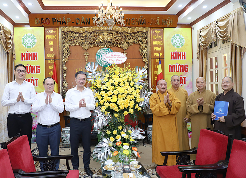Chủ tịch Trung ương Hội Liên hiệp thanh niên Việt Nam thăm, chúc mừng Đại lễ Phật đản Phật lịch 2570 và mùa An cư Kết hạ năm 2026